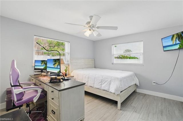 2941 SE 10th PL, Cape Coral, FL 33904