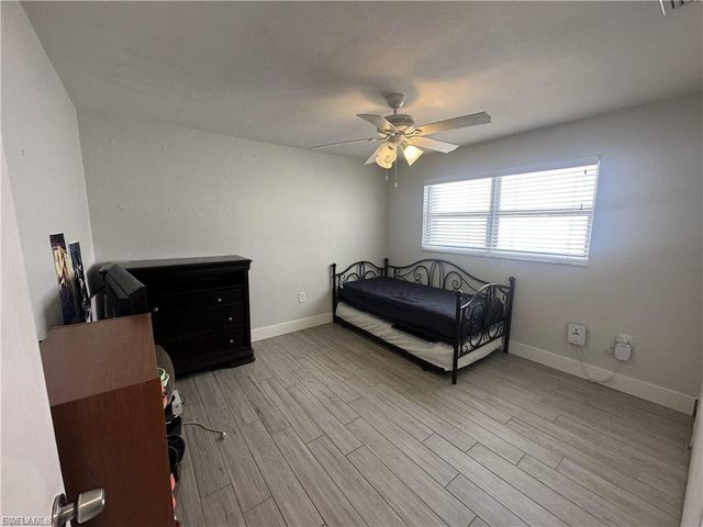 2941 SE 10th PL, Cape Coral, FL 33904