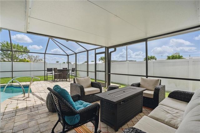 2941 SE 10th PL, Cape Coral, FL 33904