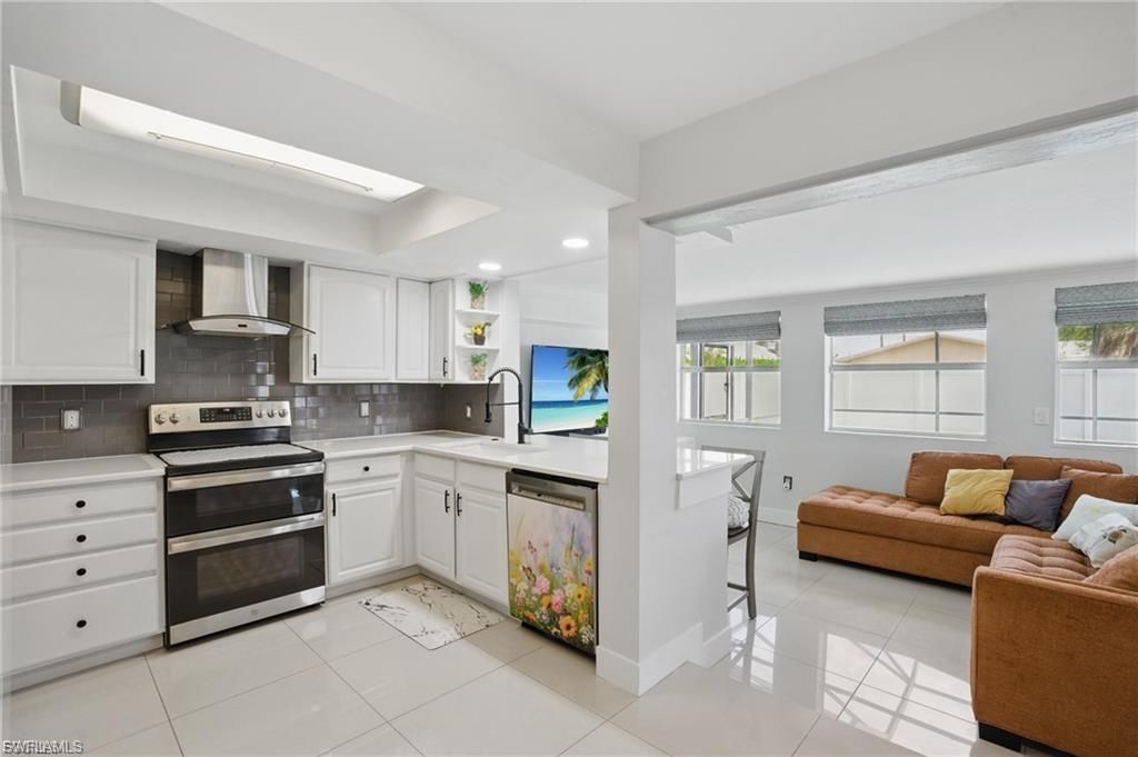 2941 SE 10th PL, CAPE CORAL, FL 33904 — photo 4