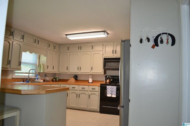 8601 BRADFORD TRAFFORD ROAD, Pinson, AL 35126