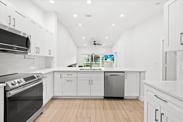 10352 MATEO Court, Boca Raton, FL 33498