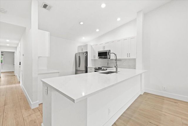 10352 MATEO Court, Boca Raton, FL 33498