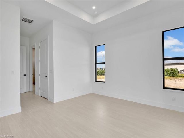 1723 NW 7th AVE, Cape Coral, FL 33993