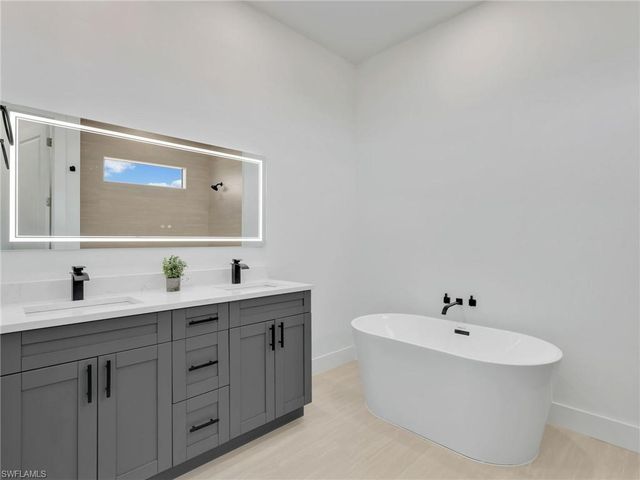 1723 NW 7th AVE, Cape Coral, FL 33993