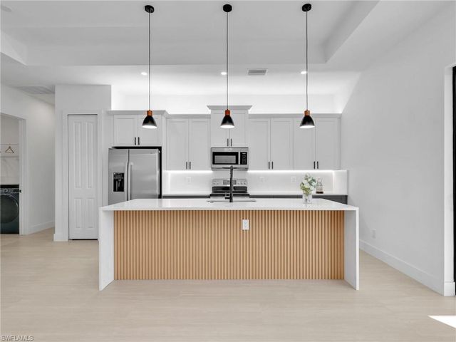 1723 NW 7th AVE, Cape Coral, FL 33993