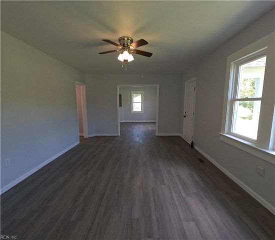 7276 Griffin RD, Gloucester, VA 23061