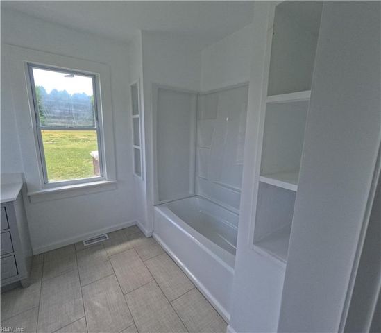7276 Griffin RD, Gloucester, VA 23061