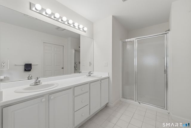 12 Tabor Circle, West Hartford, CT 06117