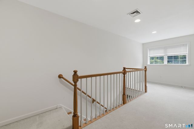 12 Tabor Circle, West Hartford, CT 06117