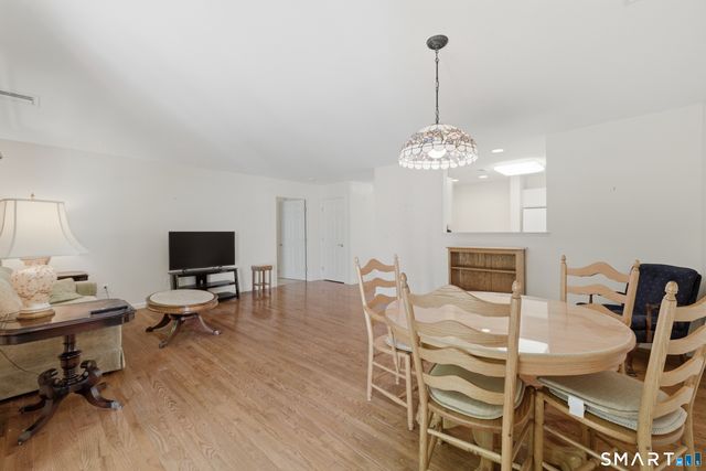 12 Tabor Circle, West Hartford, CT 06117