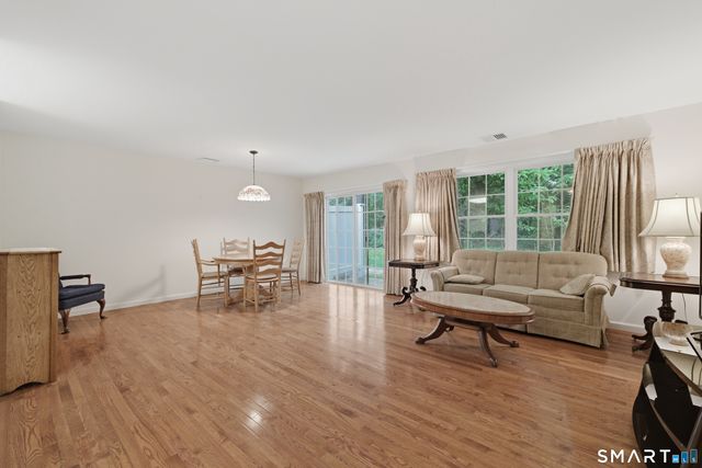 12 Tabor Circle, West Hartford, CT 06117