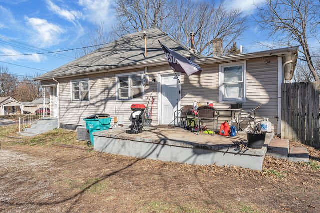 1126 N Rogers Avenue, Springfield, MO 65802