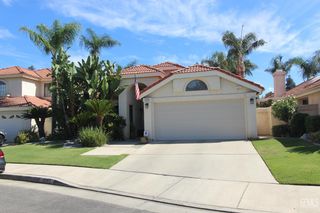 8205 New Castle Street, Bakersfield, CA 93311