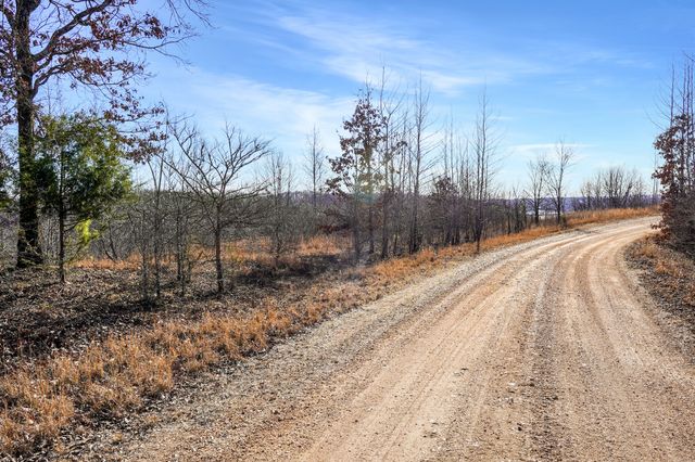 61 Shores Trail, Stewart, TN 37175