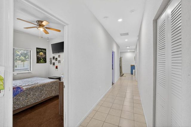 205 NW 27th Terrace, Fort Lauderdale, FL 33311