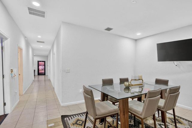 205 NW 27th Terrace, Fort Lauderdale, FL 33311