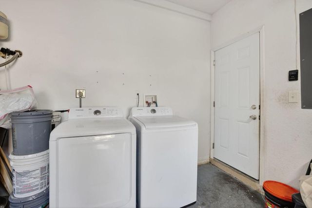 205 NW 27th Terrace, Fort Lauderdale, FL 33311