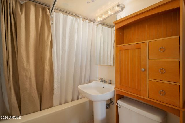 4136 E MONTECITO Avenue, Phoenix, AZ 85018