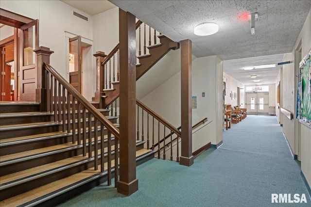 400 W MORGAN Street, Jacksonville, IL 62650