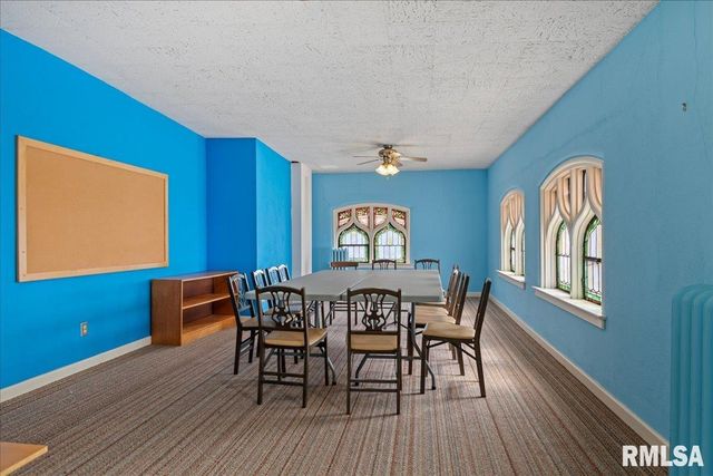 400 W MORGAN Street, Jacksonville, IL 62650