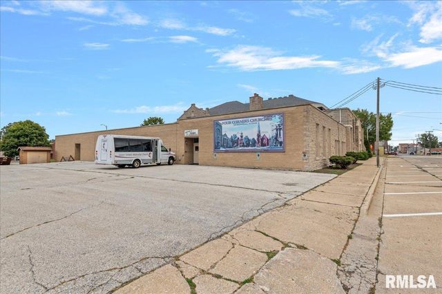 400 W MORGAN Street, Jacksonville, IL 62650