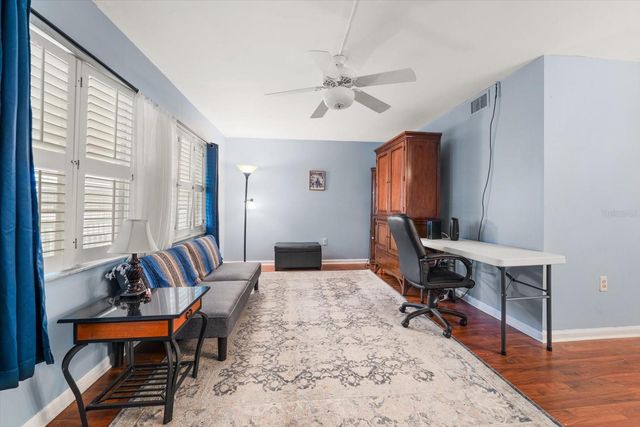 10033 64TH AVENUE N 19, St Petersburg, FL 33708