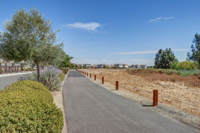 9903 Ted Kolb Way, Elk Grove, CA 95624