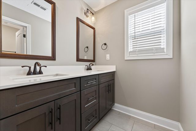 413 Andean Court, Clarksville, TN 37040