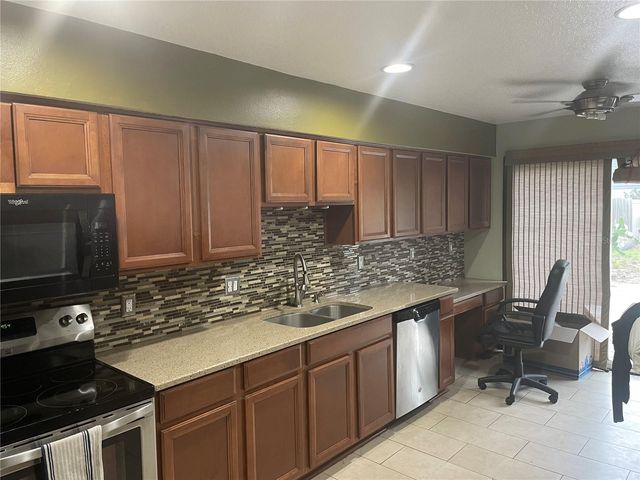 9828 BUBBLING BROOK COURT, Oviedo, FL 32765