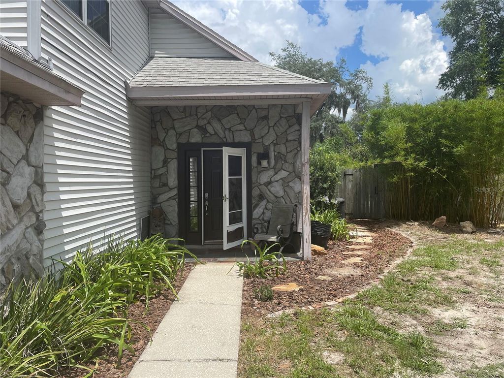 9828 BUBBLING BROOK COURT, Oviedo, FL 32765