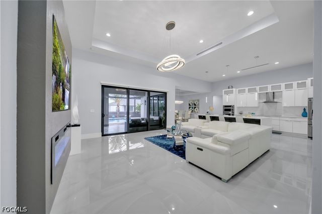 1612 NW 37th AVE, Cape Coral, FL 33993