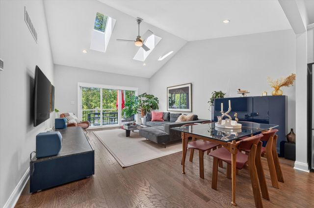 3062 N Spurway Drive, Ann Arbor, MI 48105
