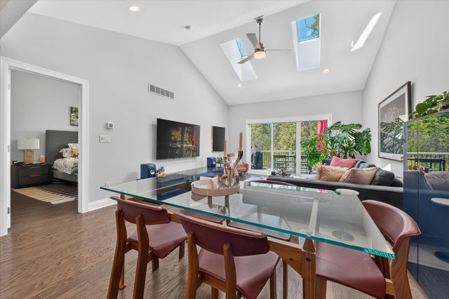 3062 N Spurway Drive, Ann Arbor, MI 48105
