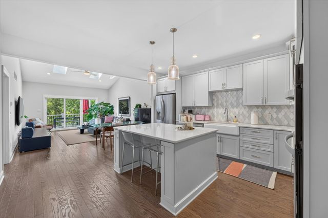 3062 N Spurway Drive, Ann Arbor, MI 48105