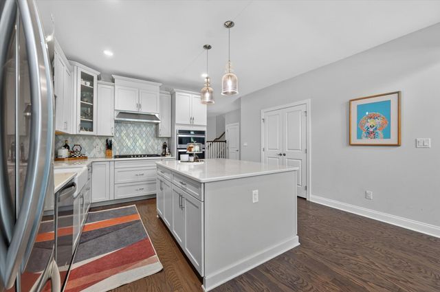 3062 N Spurway Drive, Ann Arbor, MI 48105