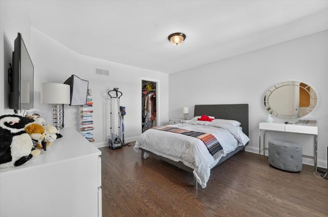 3062 N Spurway Drive, Ann Arbor, MI 48105