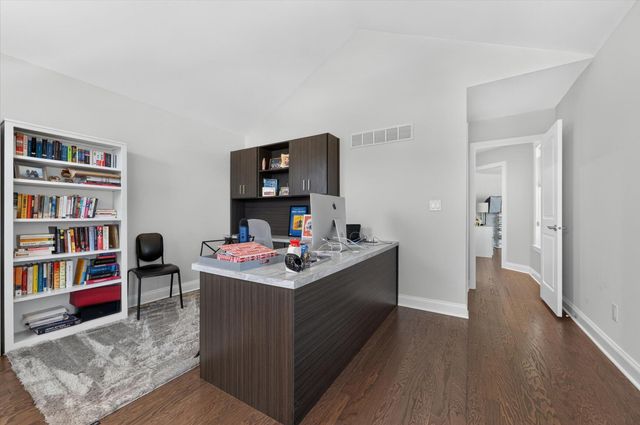 3062 N Spurway Drive, Ann Arbor, MI 48105