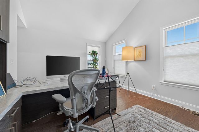 3062 N Spurway Drive, Ann Arbor, MI 48105