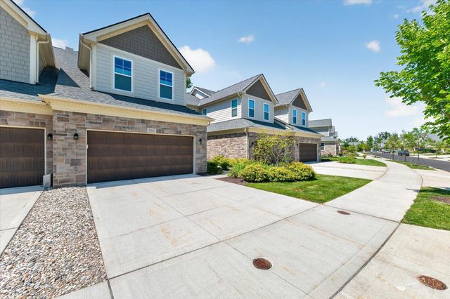 3062 N Spurway Drive, Ann Arbor, MI 48105