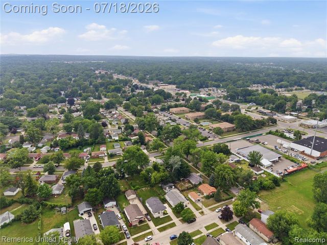 18691 Kinloch, Redford, MI 48240