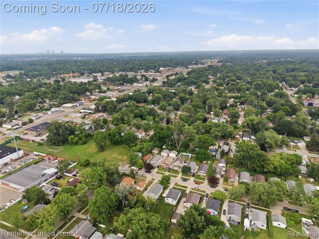 18691 Kinloch, Redford, MI 48240