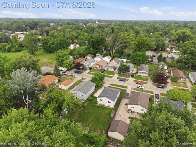 18691 Kinloch, Redford, MI 48240