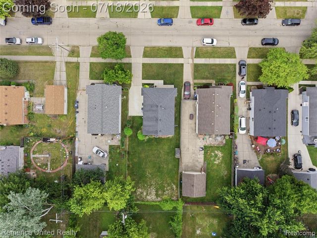 18691 Kinloch, Redford, MI 48240