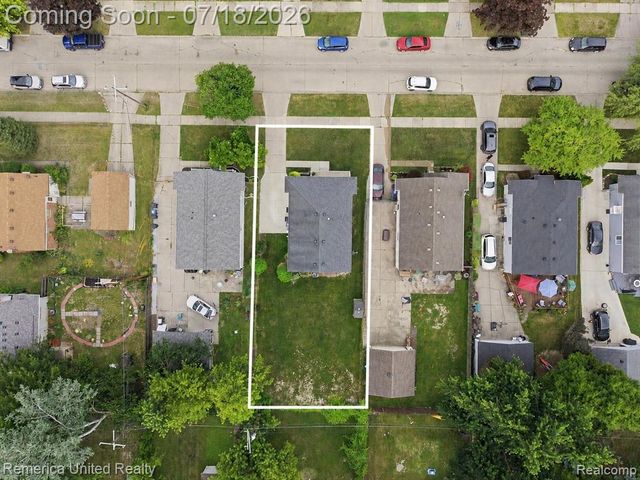 18691 Kinloch, Redford, MI 48240