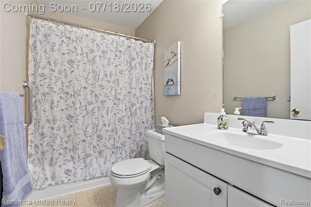 18691 Kinloch, Redford, MI 48240