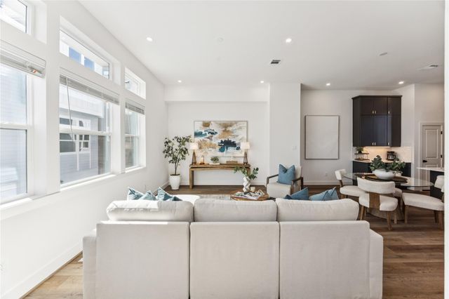 2125 Hoskins Drive B, Houston, TX 77080