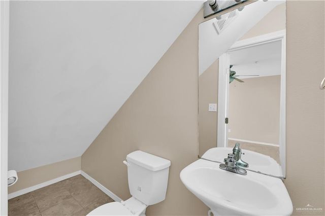 1607 W Omni Avenue 3, Pharr, TX 78577