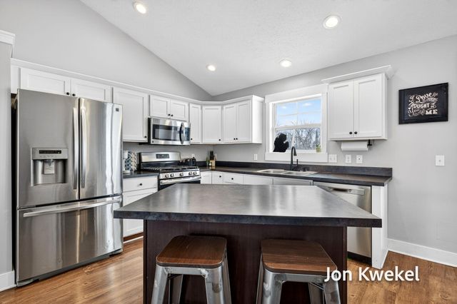 5096 Alyssum Drive SE, Kentwood, MI 49512