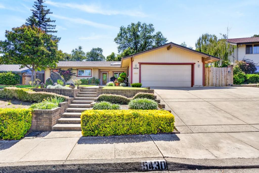 5430 Paragon St, Rocklin, CA 95677